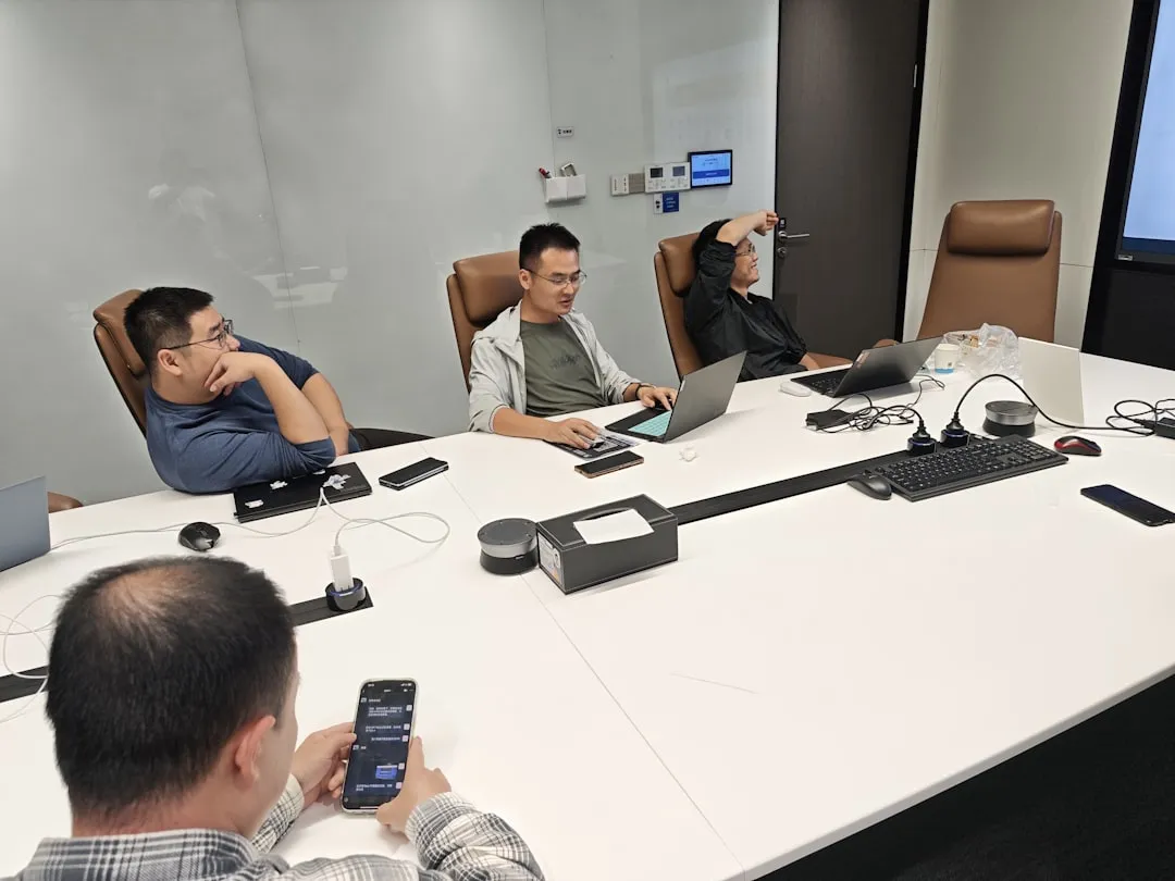 郝先生供应链管理服务对比:电商仓配与自建仓储的效益分析